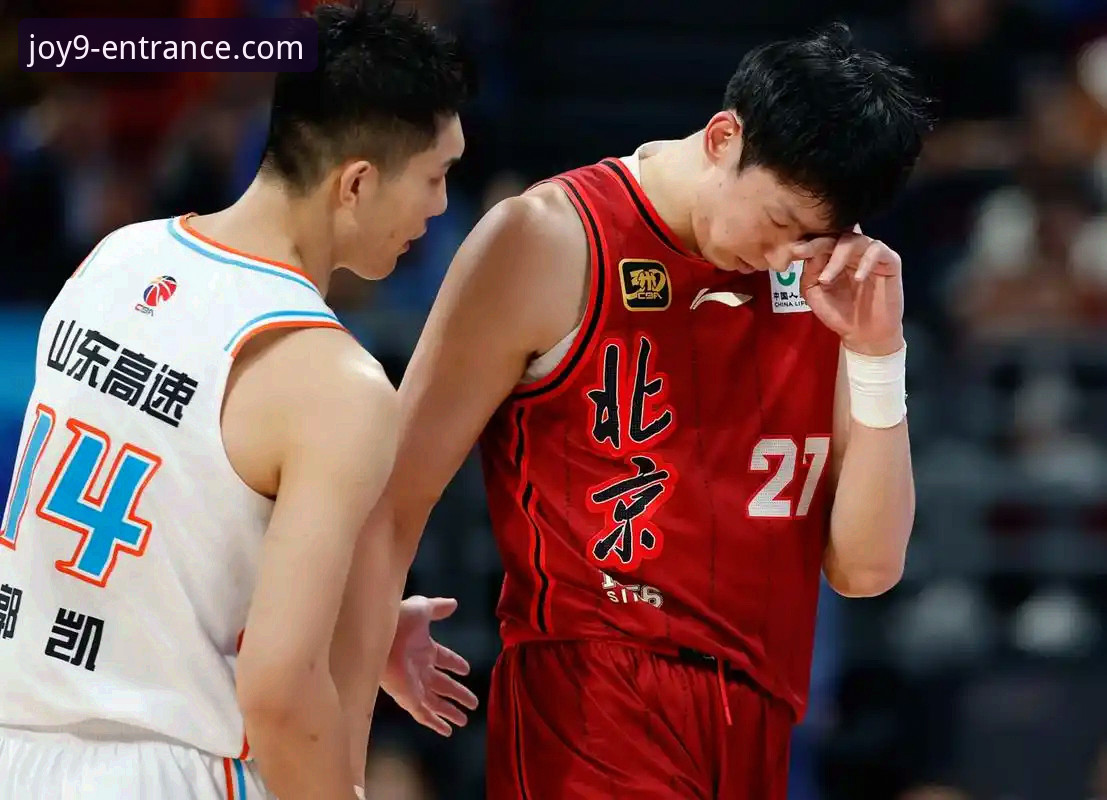 九游会注册教程 广州终结连败 vs 山东遭遇滑铁卢:一场充满转折与伤病的CBA焦点战